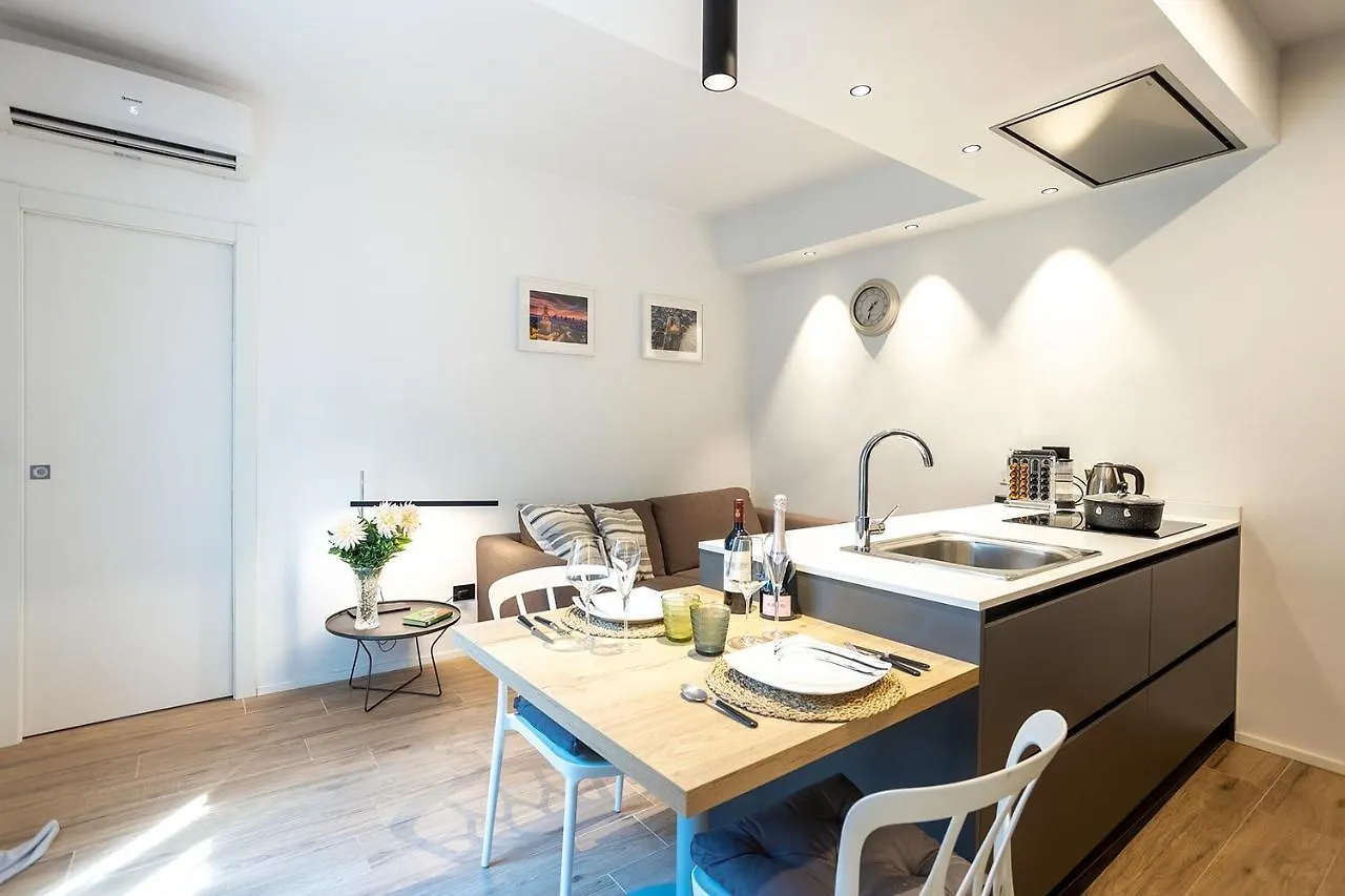 Suite 2 Centro Milano,Duomo,Navigli Milan