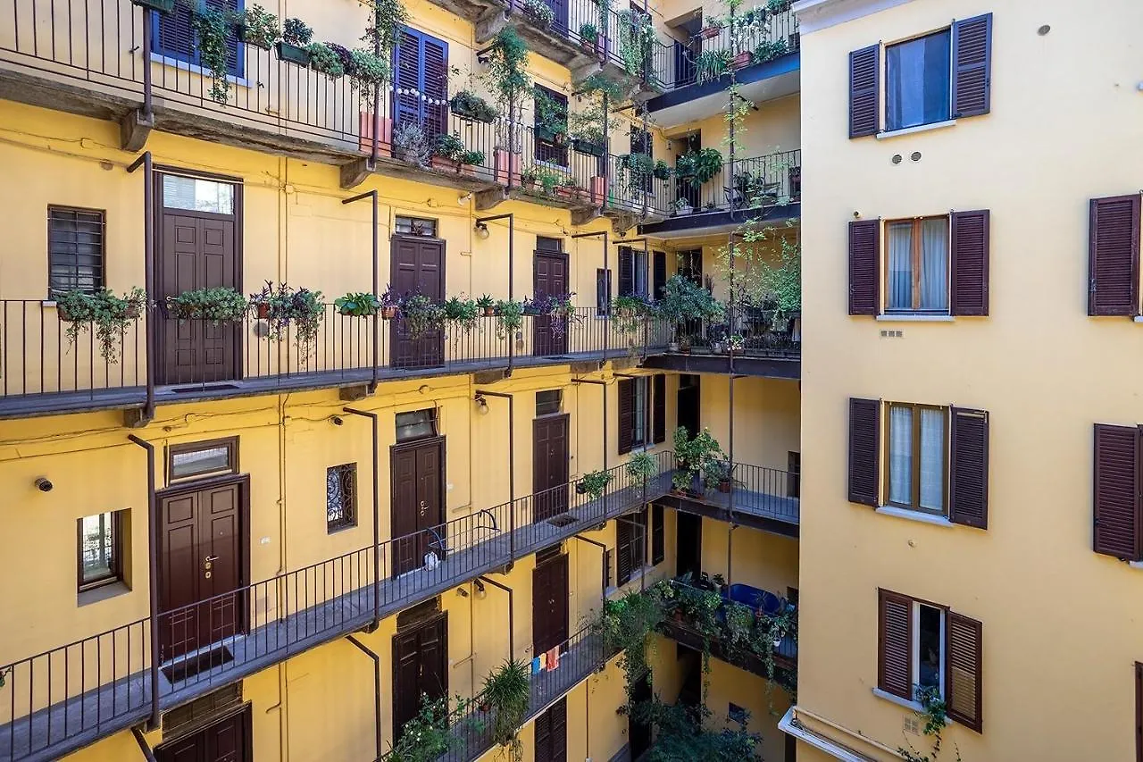 Suite 2 Centro Milano,Duomo,Navigli 0*, Milan